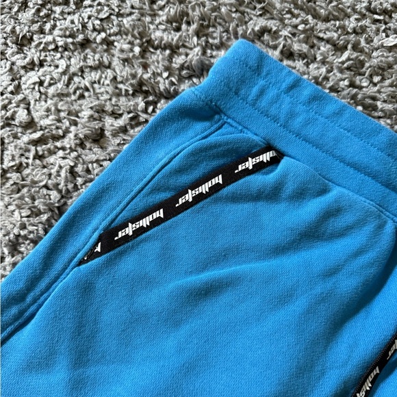 Hollister California - Men’s Classic Terry Jogger Shorts - Picture 2 of 5